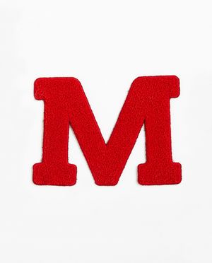 Rode letter M - groot - van rode boucl&eacute; - JBC