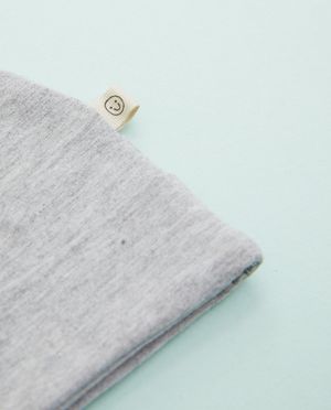 Bonneterie - Bonnet gris pour b&eacute;b&eacute;s, Studio Unique