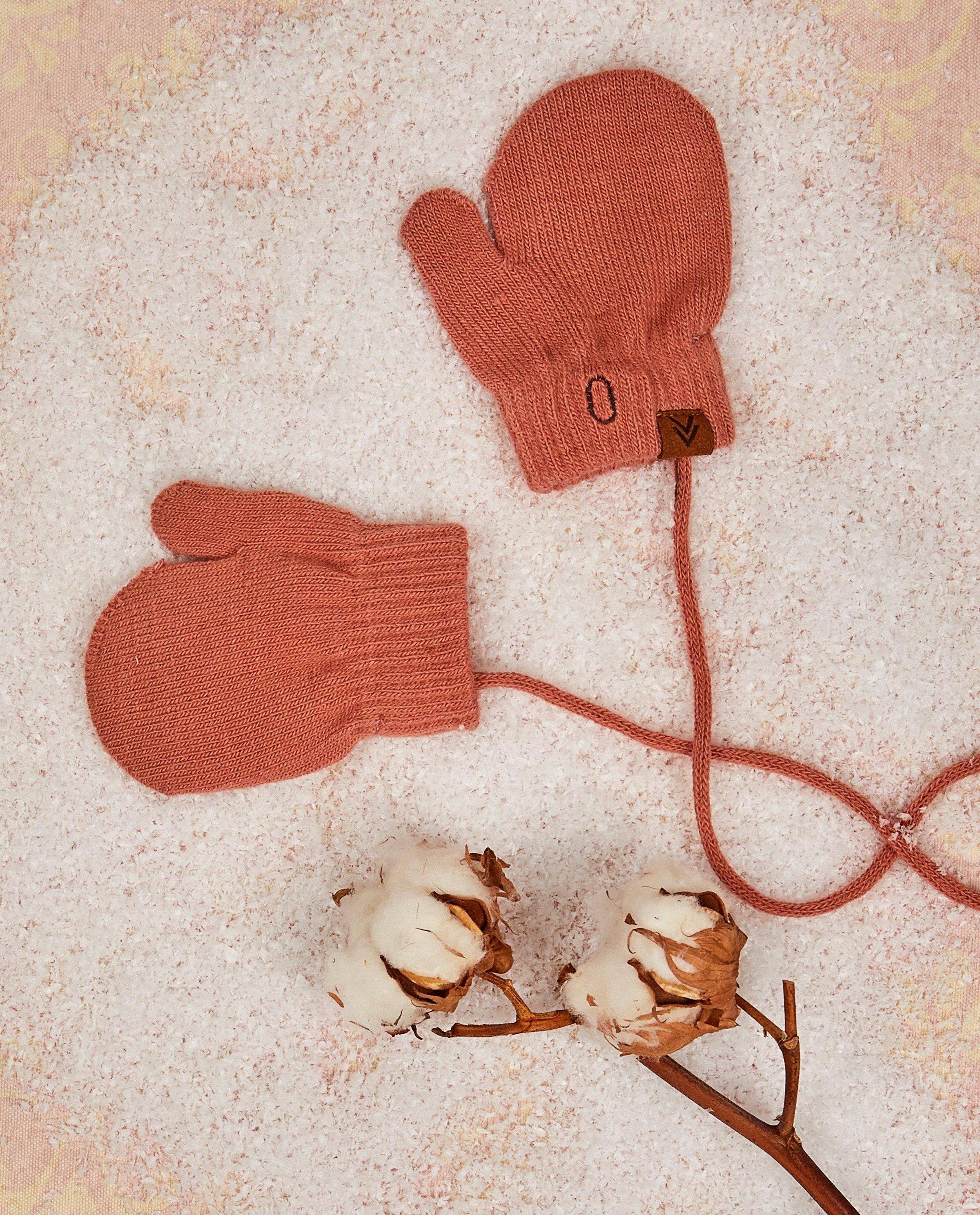 Roze wanten voor baby's, Studio Unique - personaliseerbaar - JBC