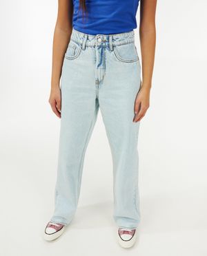 Jeans - Jeans bleu clair &agrave; pattes d&rsquo;&eacute;l&eacute;phant