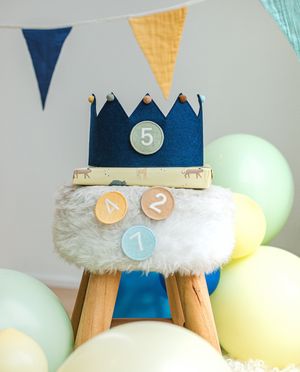 Bonneterie - Couronne d&rsquo;anniversaire bleue, 1-8&nbsp;ans