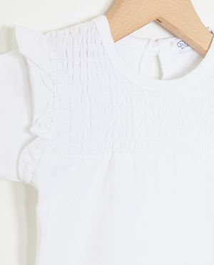T-shirts - T-shirt met reli&euml;fversiering
