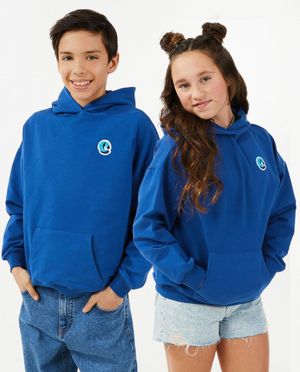 Sweats - Sweat bleu avec un &eacute;cusson