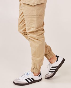 Pantalons - Pantalon vert fonc&eacute;, coupe cargo