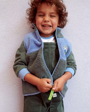 Cardigans - Gilet sans manches en mati&egrave;re peluche