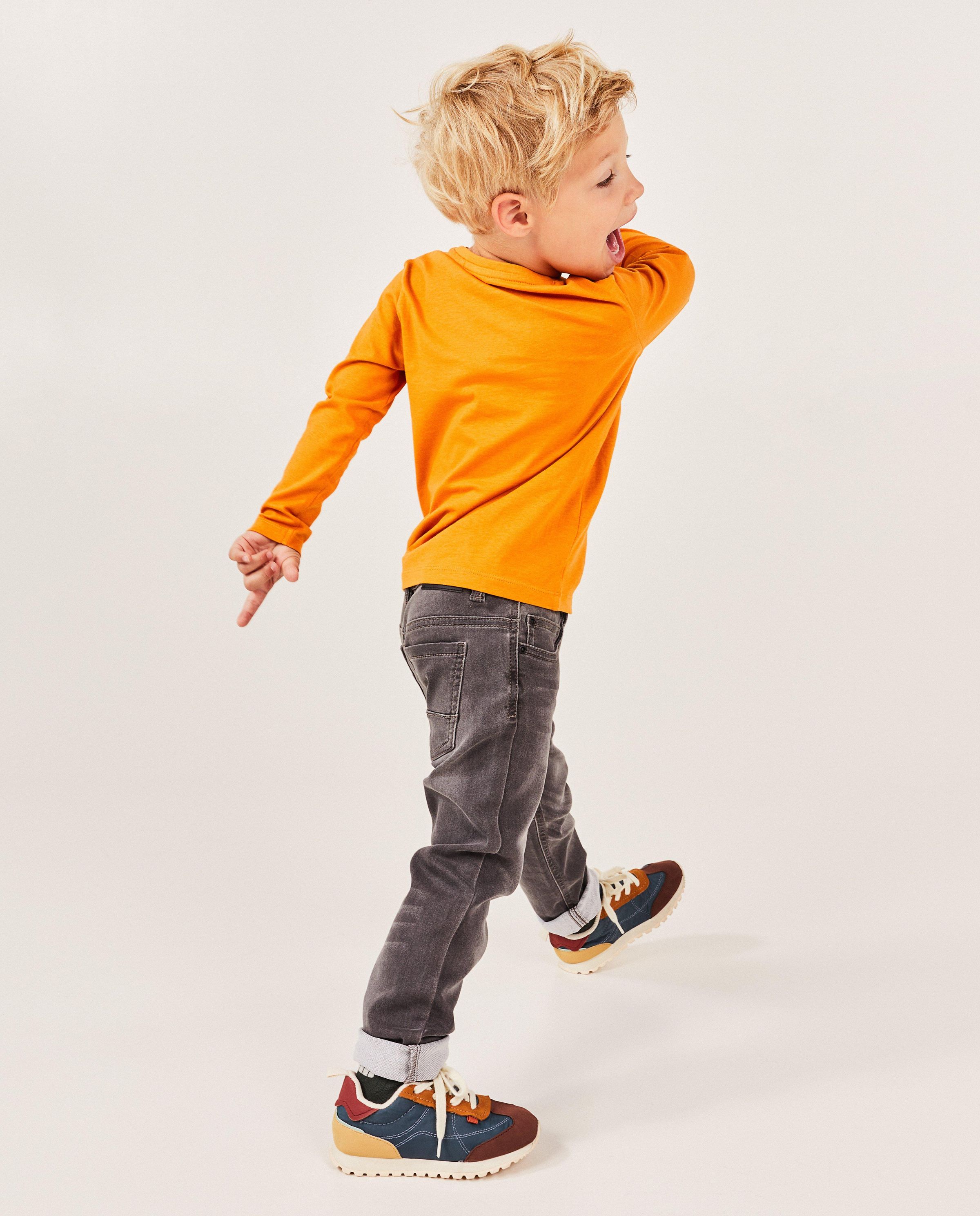 Donkergrijze jeans, slim fit - Kidz Nation
