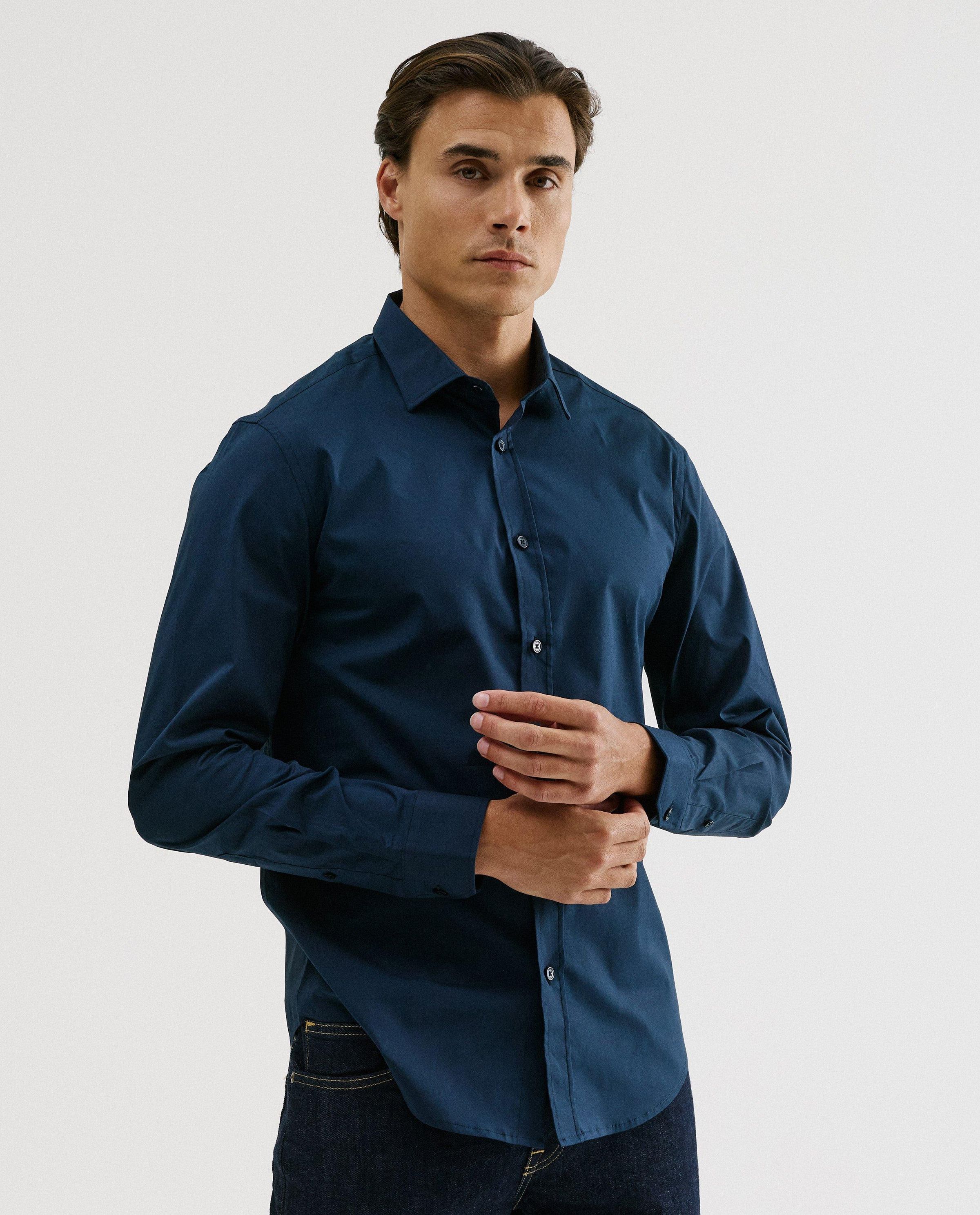 Donkerblauw hemd, slim fit - Iveo