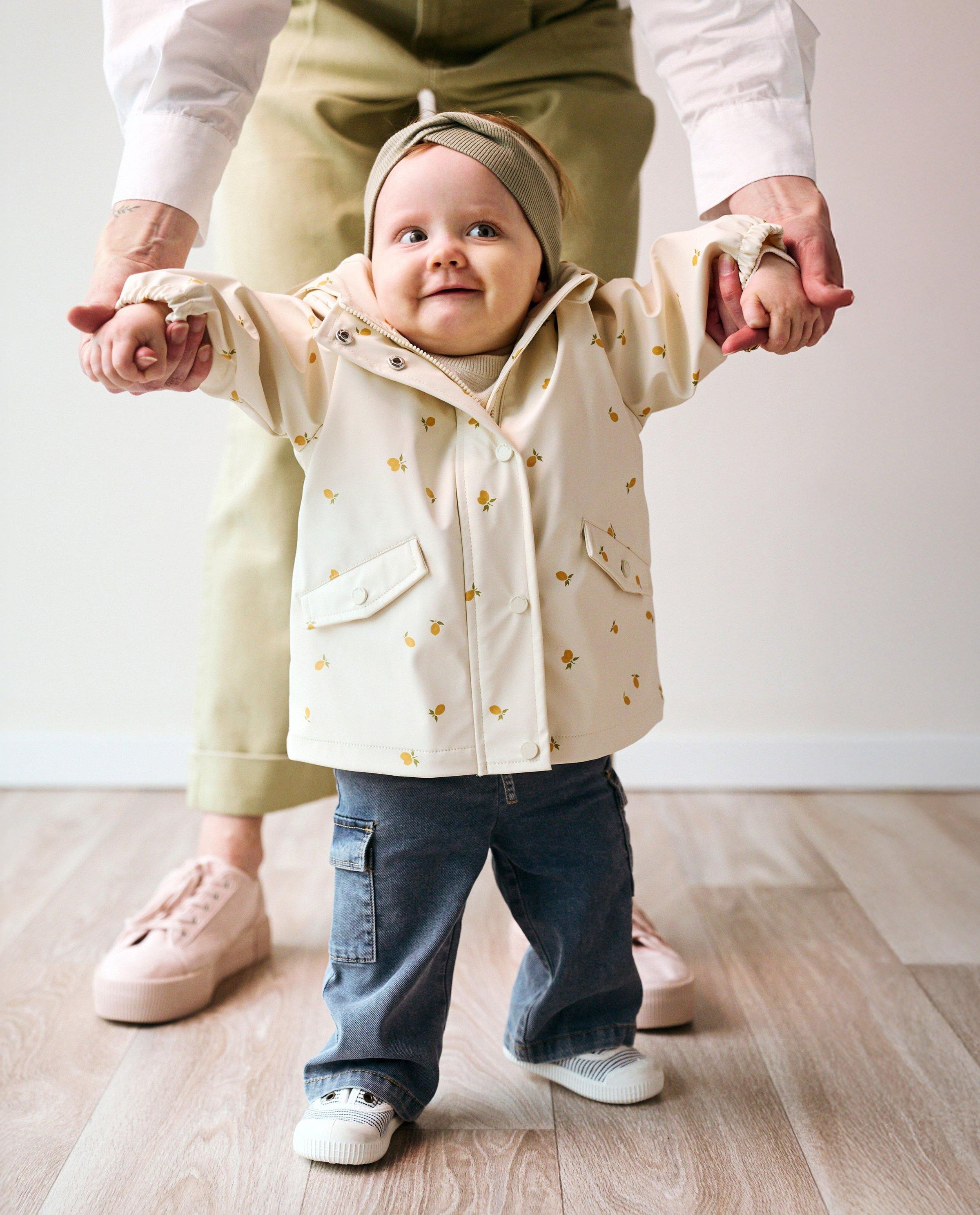 Blauwe jeans - Cuddles and Smiles