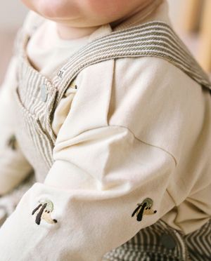 Sweaters - Sweater met geborduurde hondjes