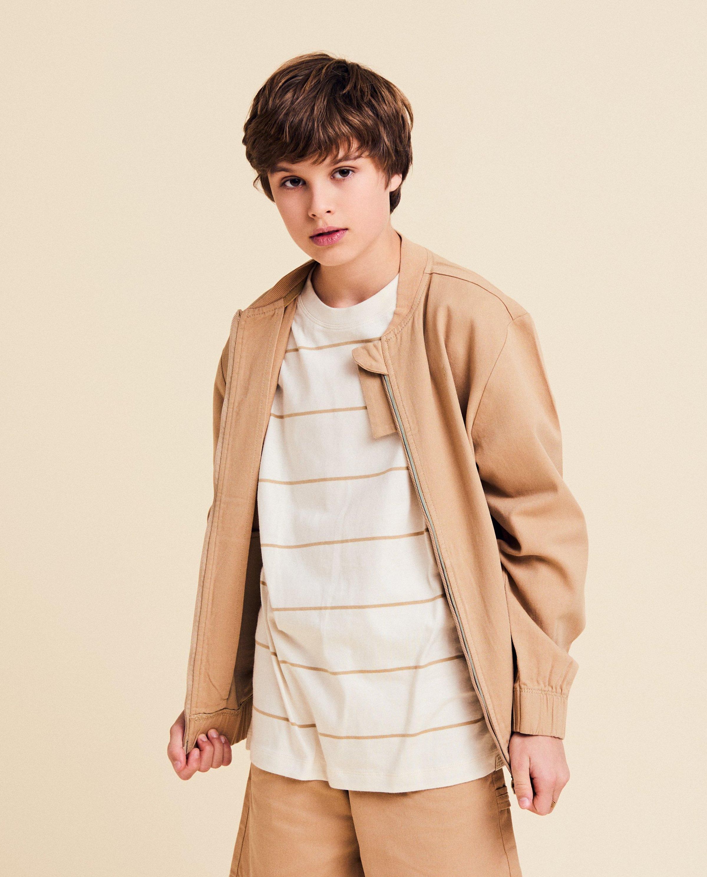 Bruine bomber, Special occasions - Kidz Nation