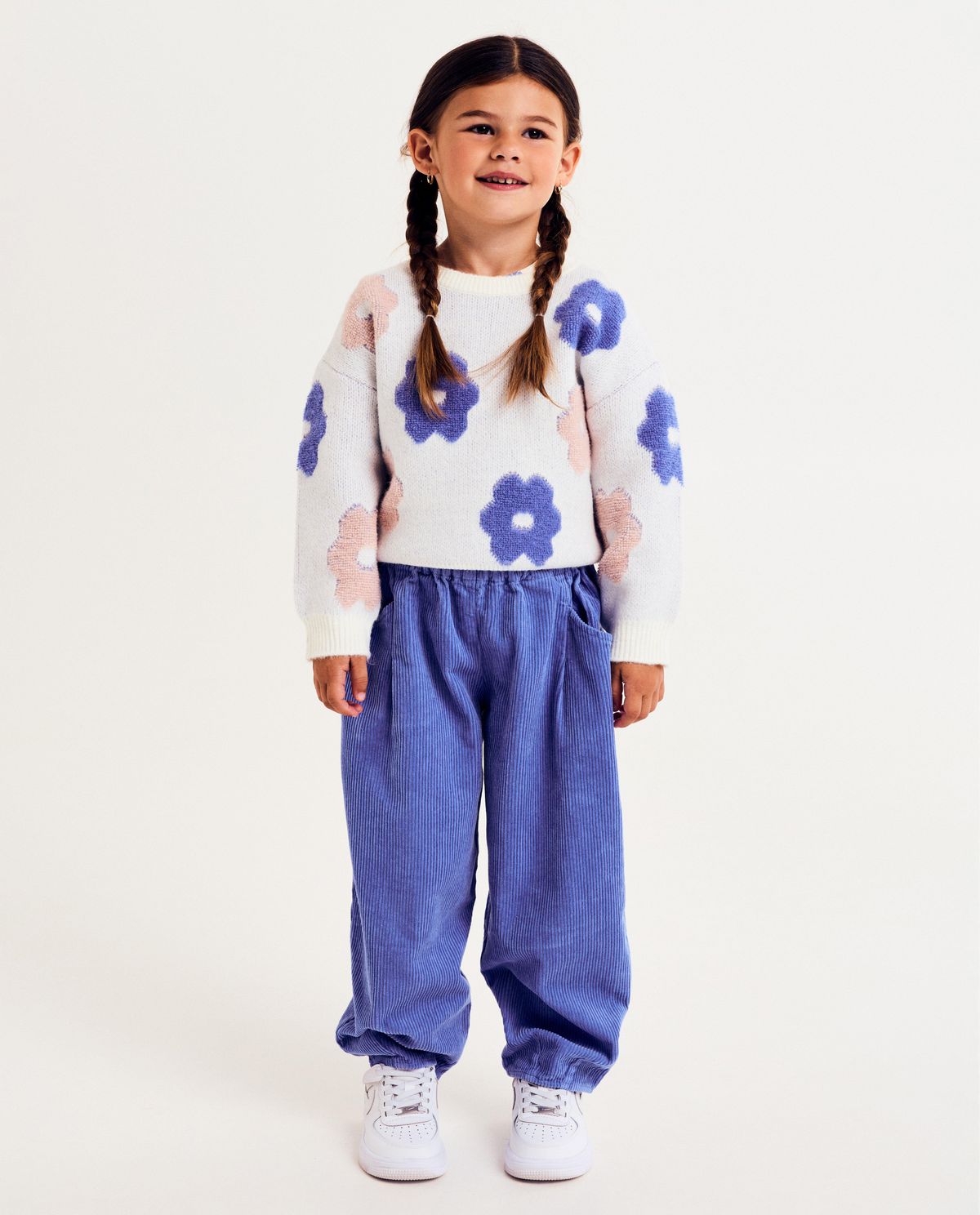 Blauwe broek van ribfluweel