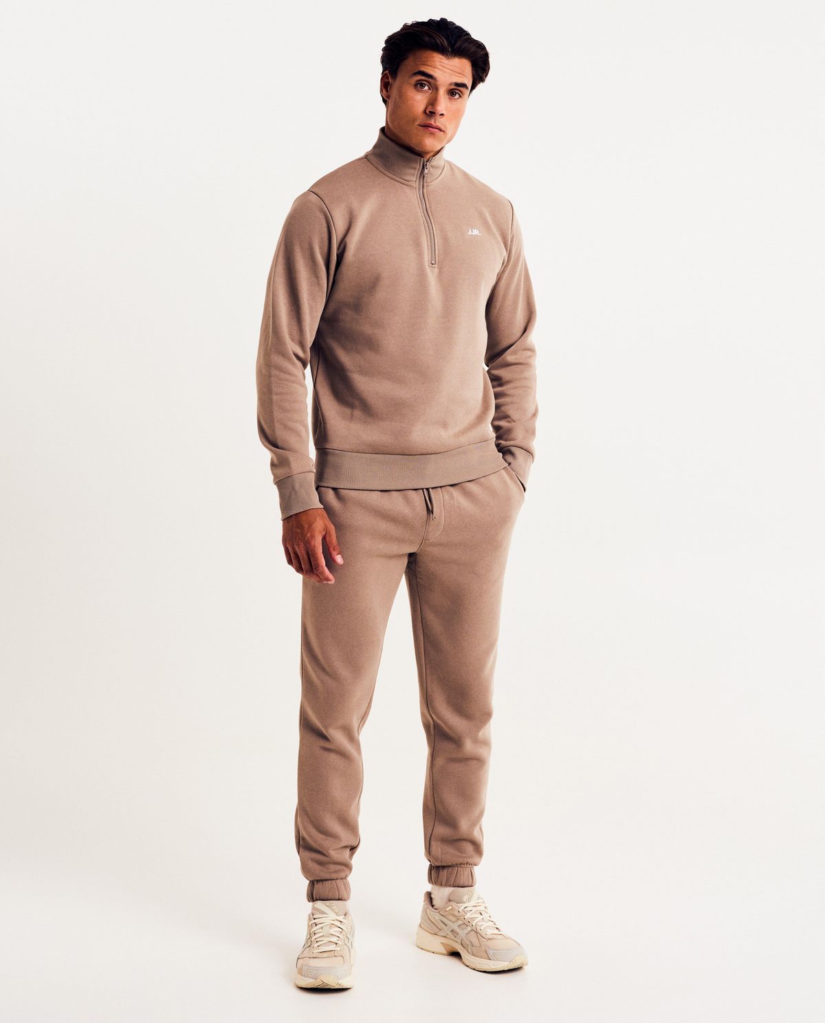 Bruine joggingbroek