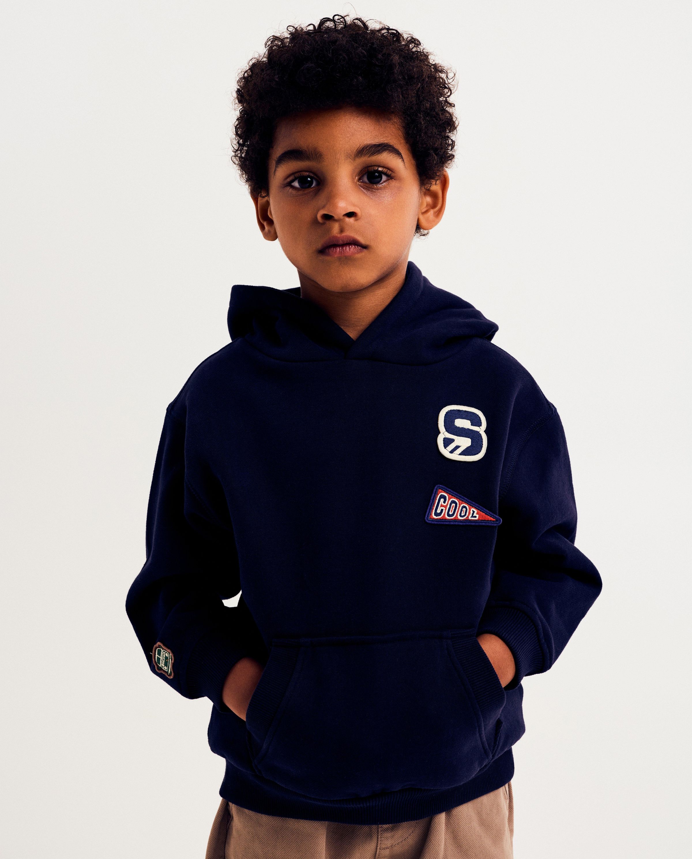 Hoodie avec des &eacute;cussons brod&eacute;s - Fred & Samson