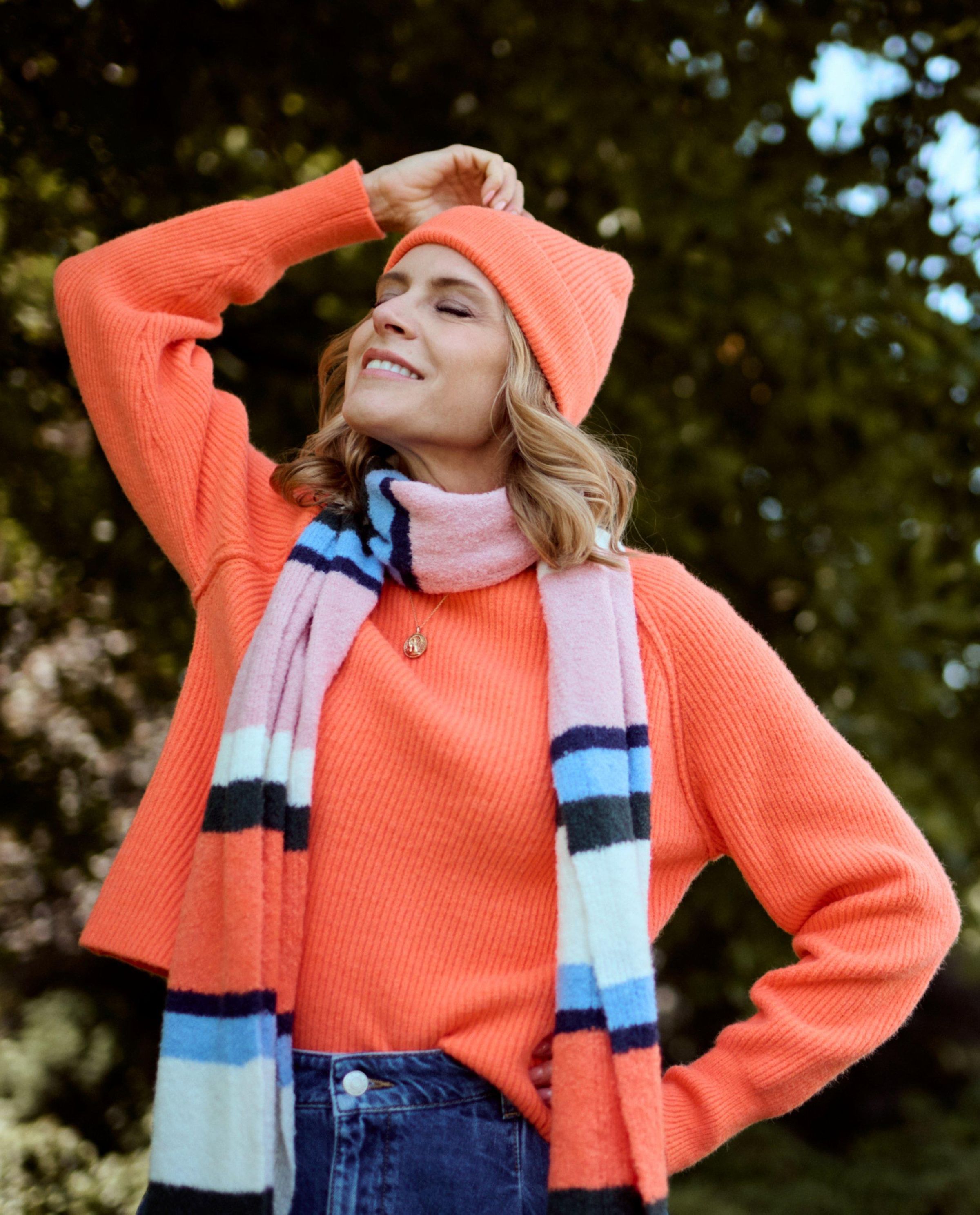 Oranje trui - Dina Tersago