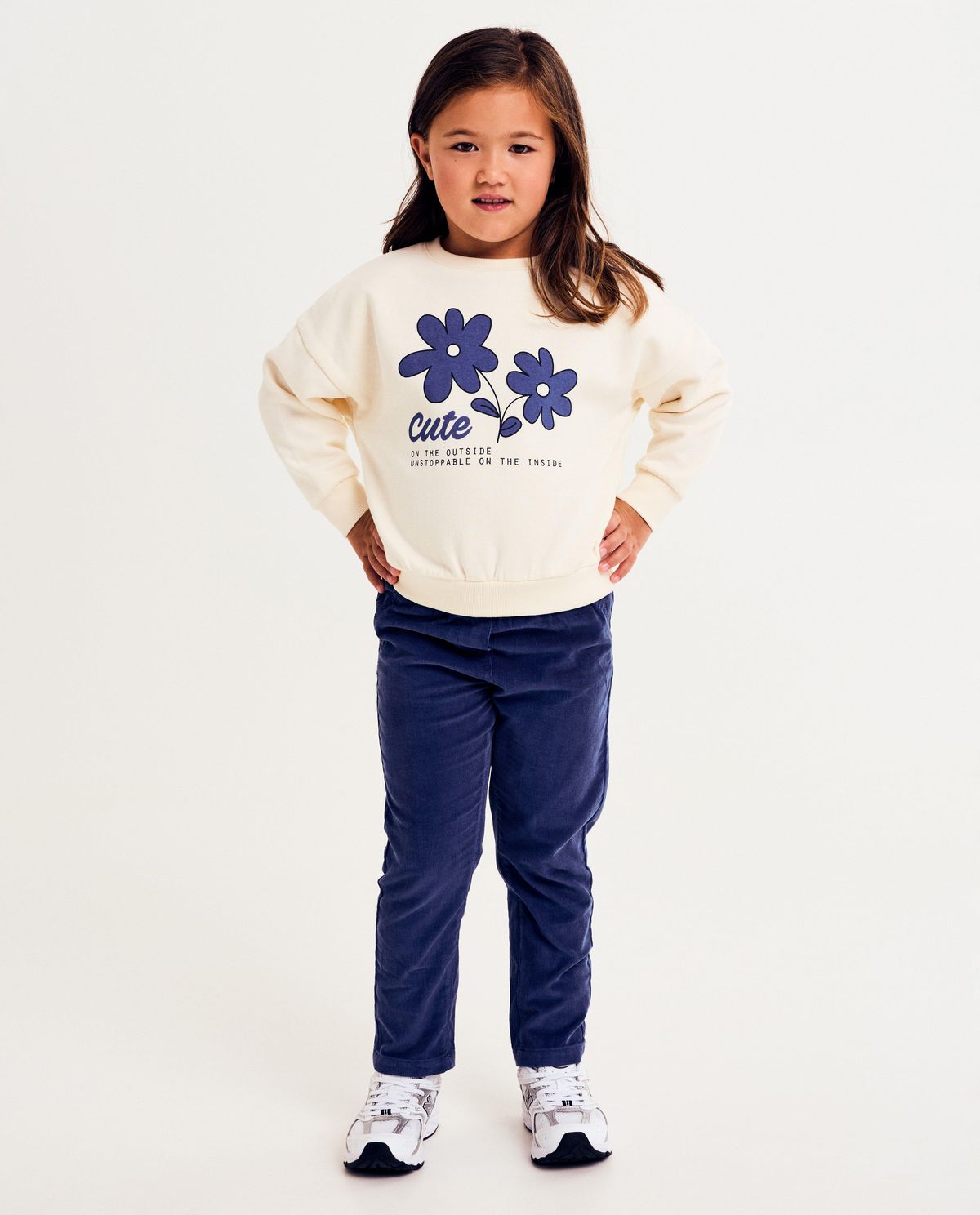 Broek met fijn ribfluweel, mom fit
