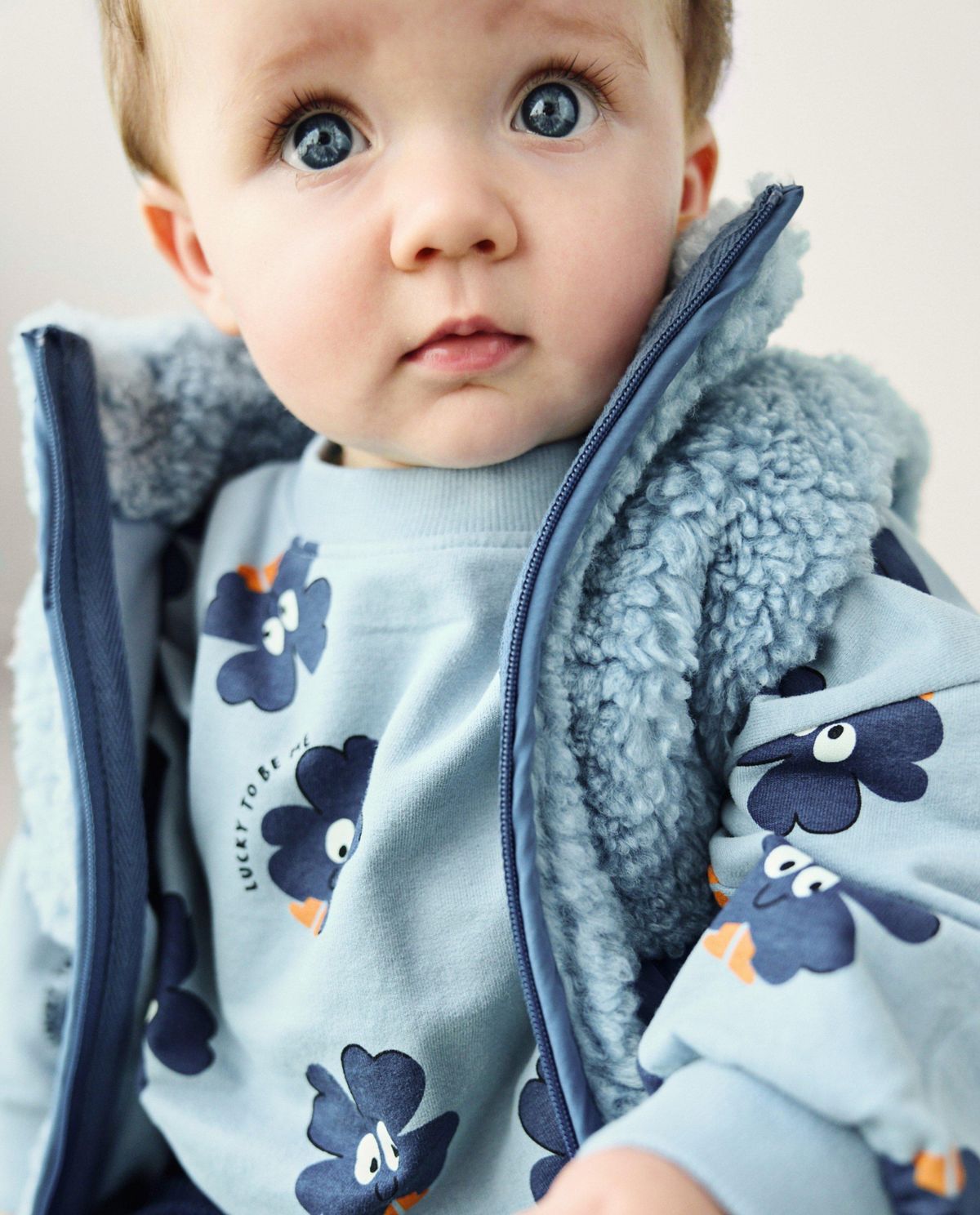 Teddy vest met color block