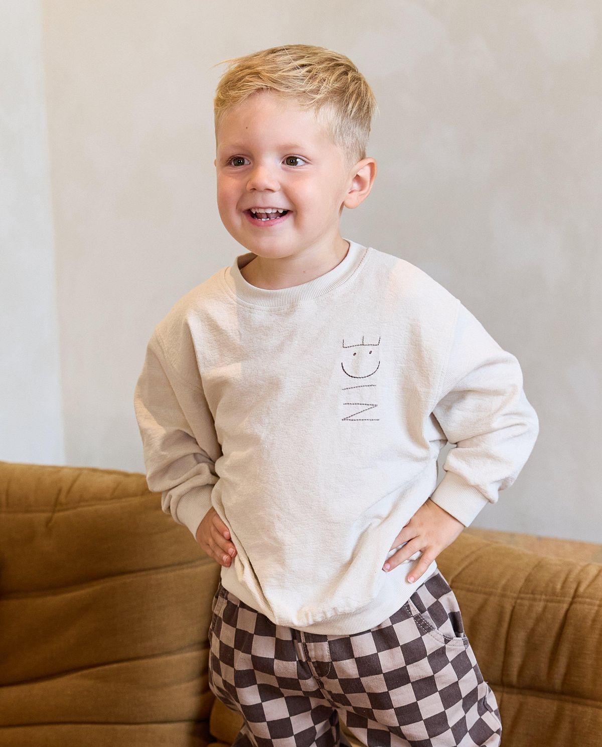 Sweater met geborduurd opschrift NICE, 98-128