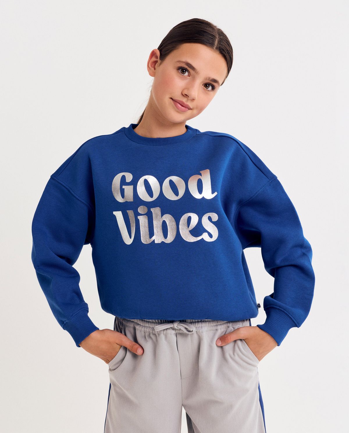 Sweater met metallic opschrift