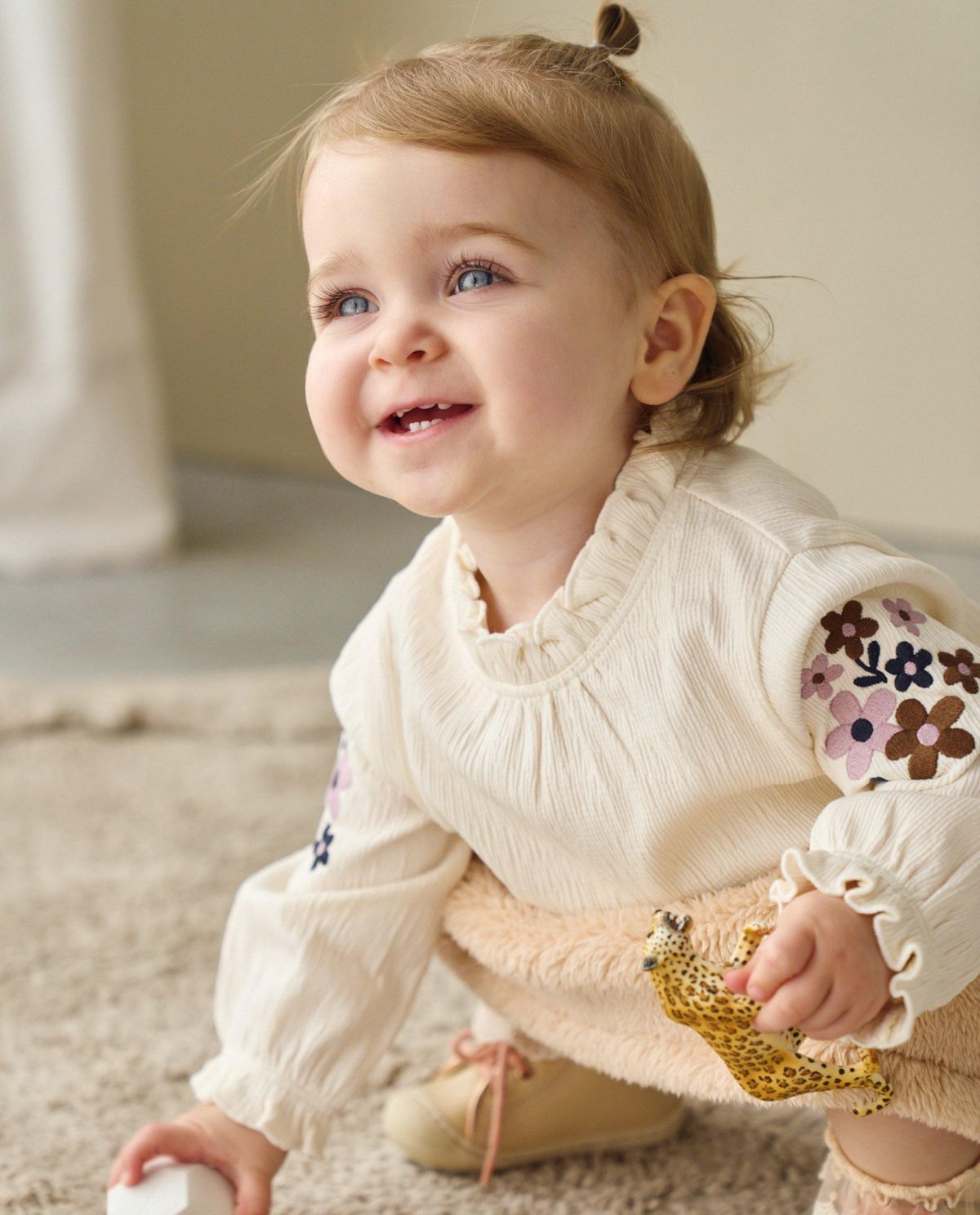 Blouse met geborduurde bloemen