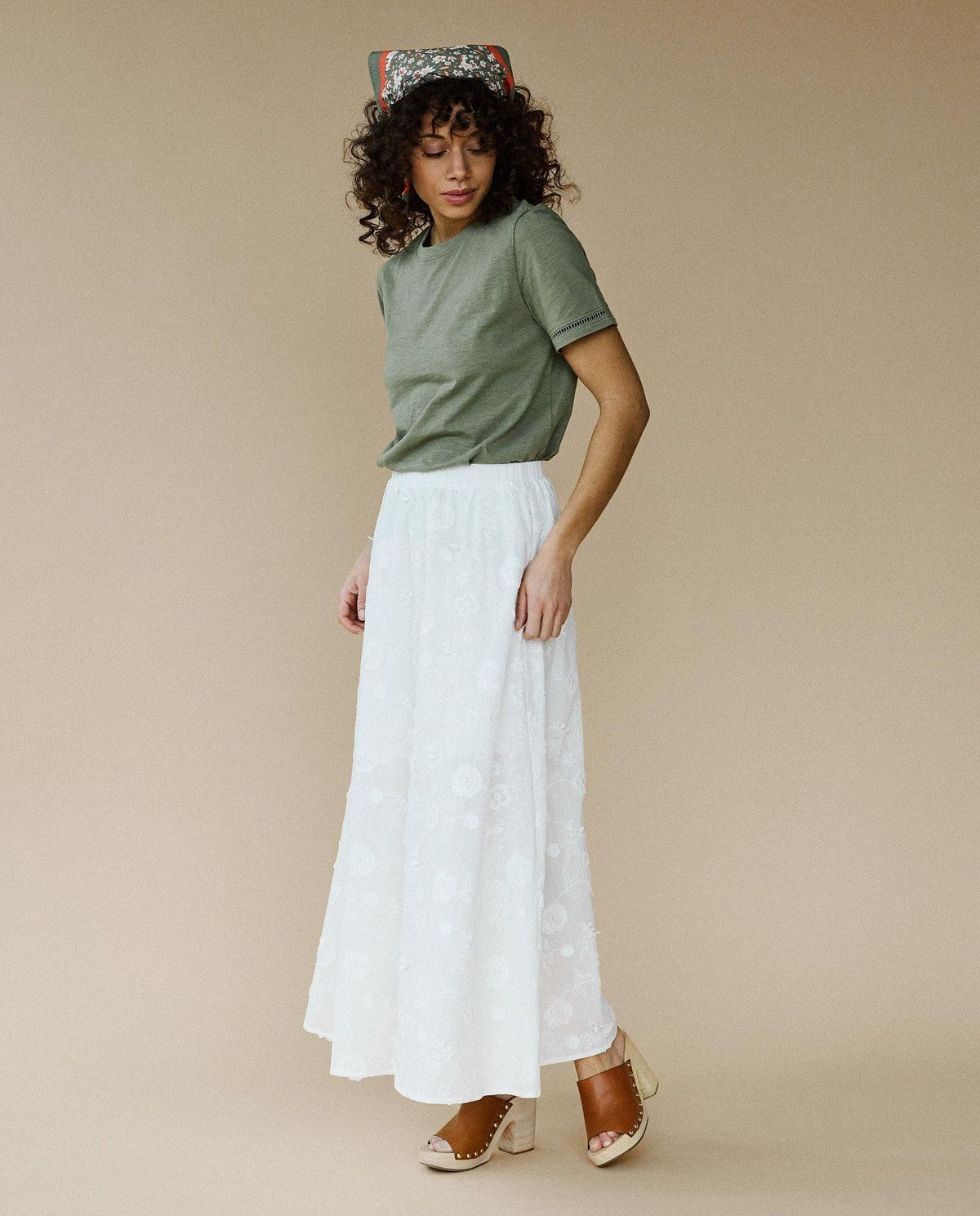 Rok met crochet bloemenpatroon
