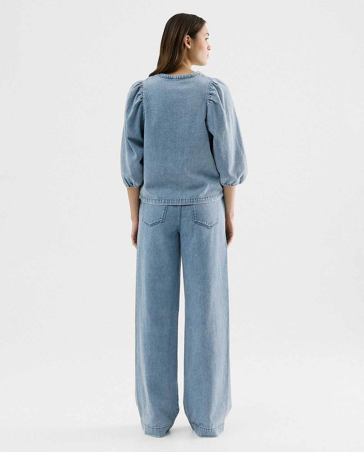 Jeans met asymmetrische naden