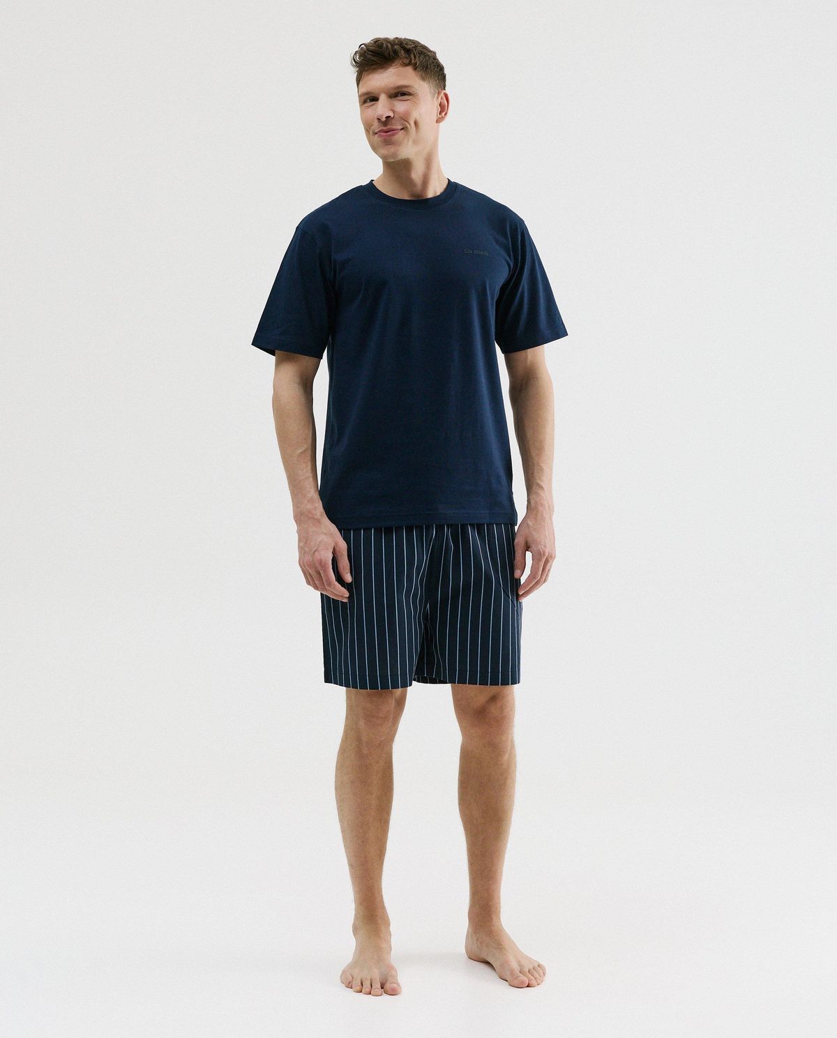 Donkerblauwe pyjama