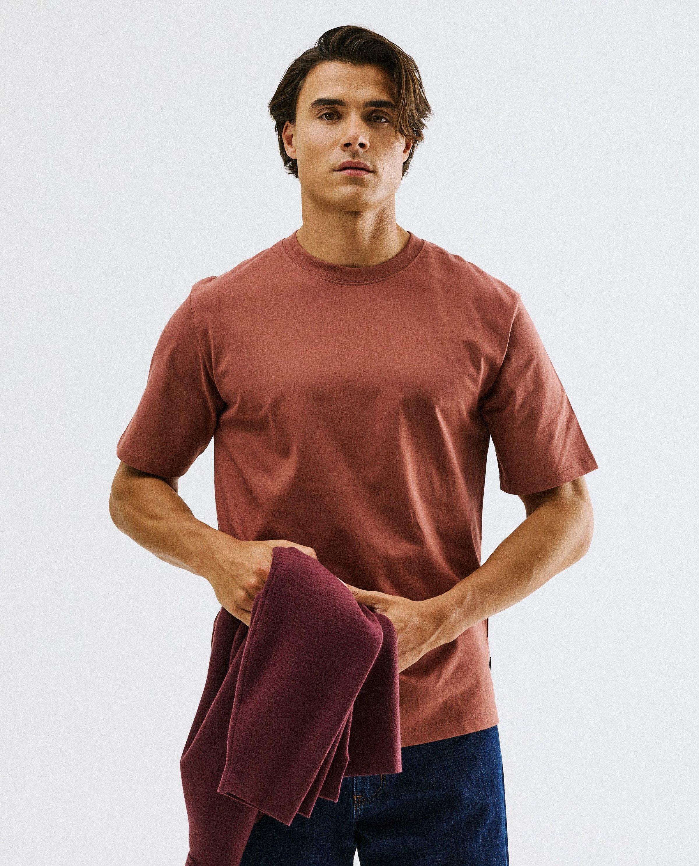 T-shirt brun fonc&eacute;, relaxed fit - Quarterback