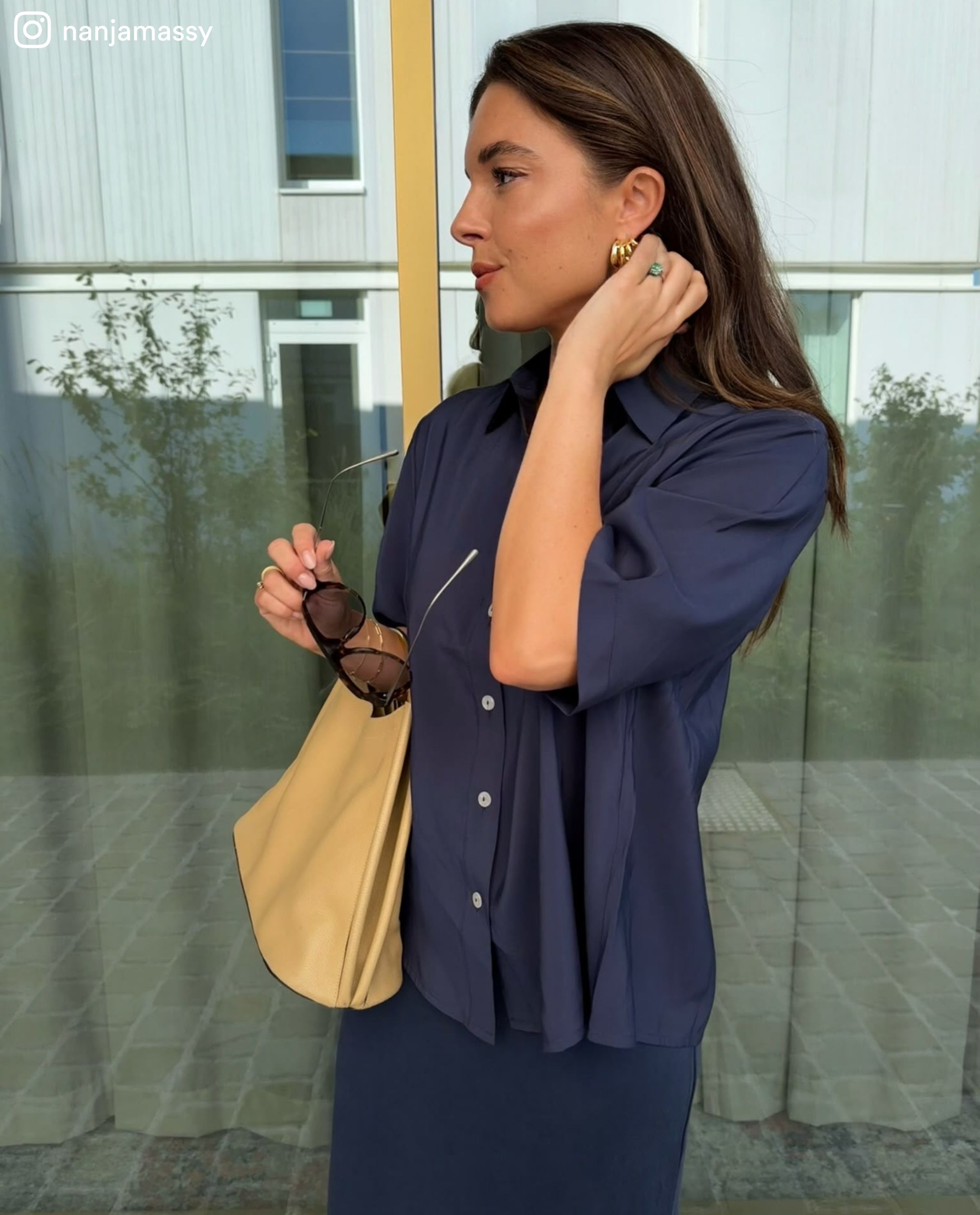 Donkerblauwe hemdblouse - Sora