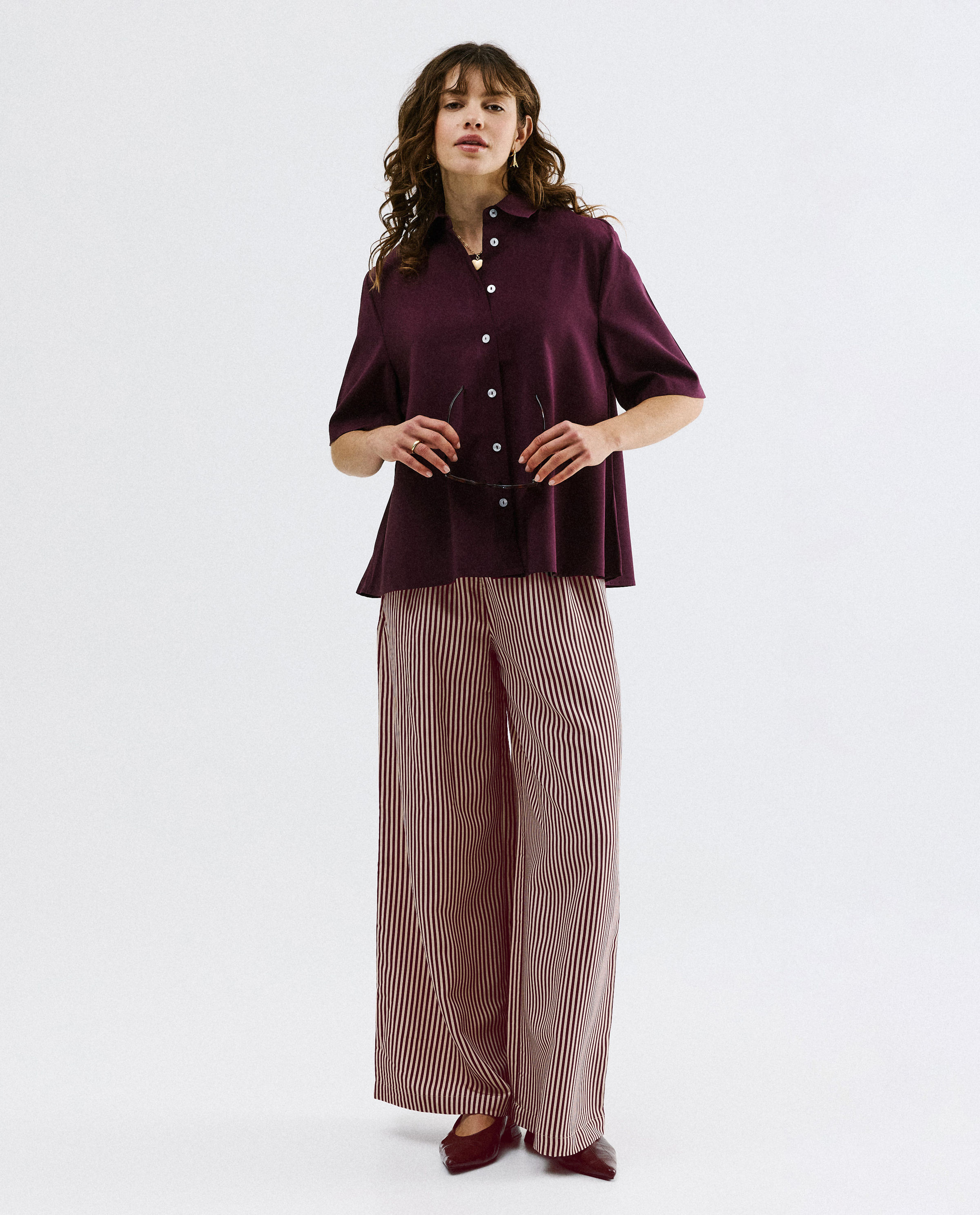 Pantalon &agrave; fines rayures, extra wide fit - Sora