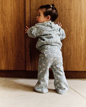 Broek van fijn ribfluweel, flared fit