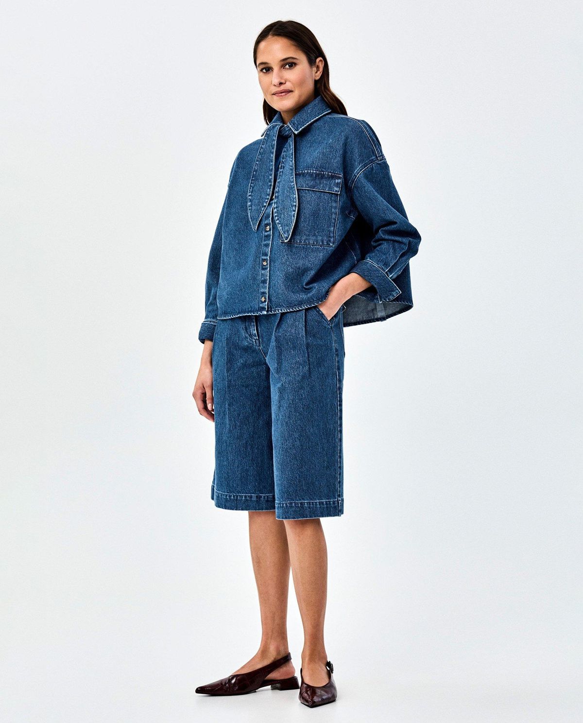 Donkerblauwe jeansshort