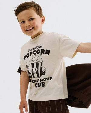 T-shirt avec imprim&eacute; au dos, loose fit