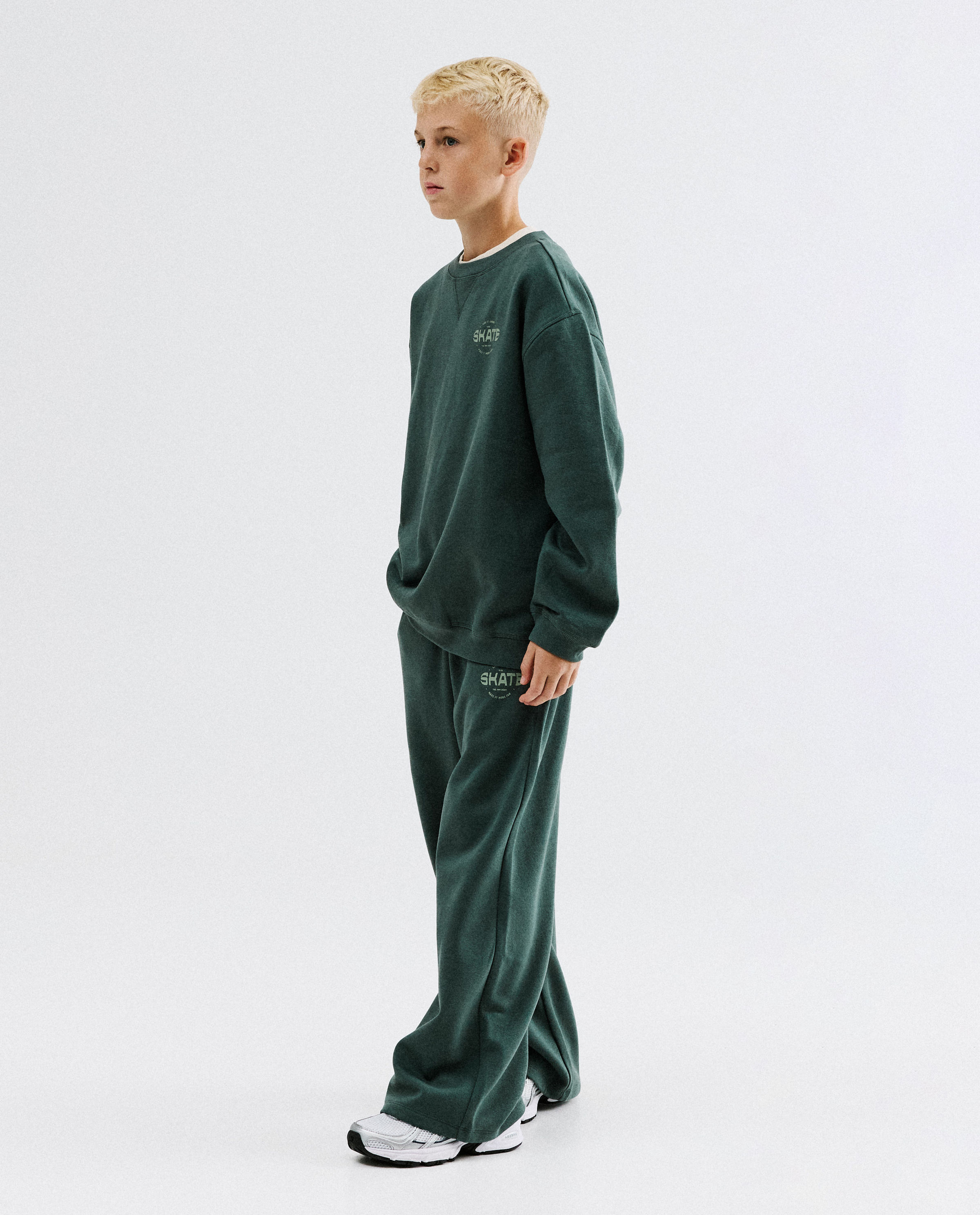 Pantalon de jogging avec inscription, extra loose fit - Besties