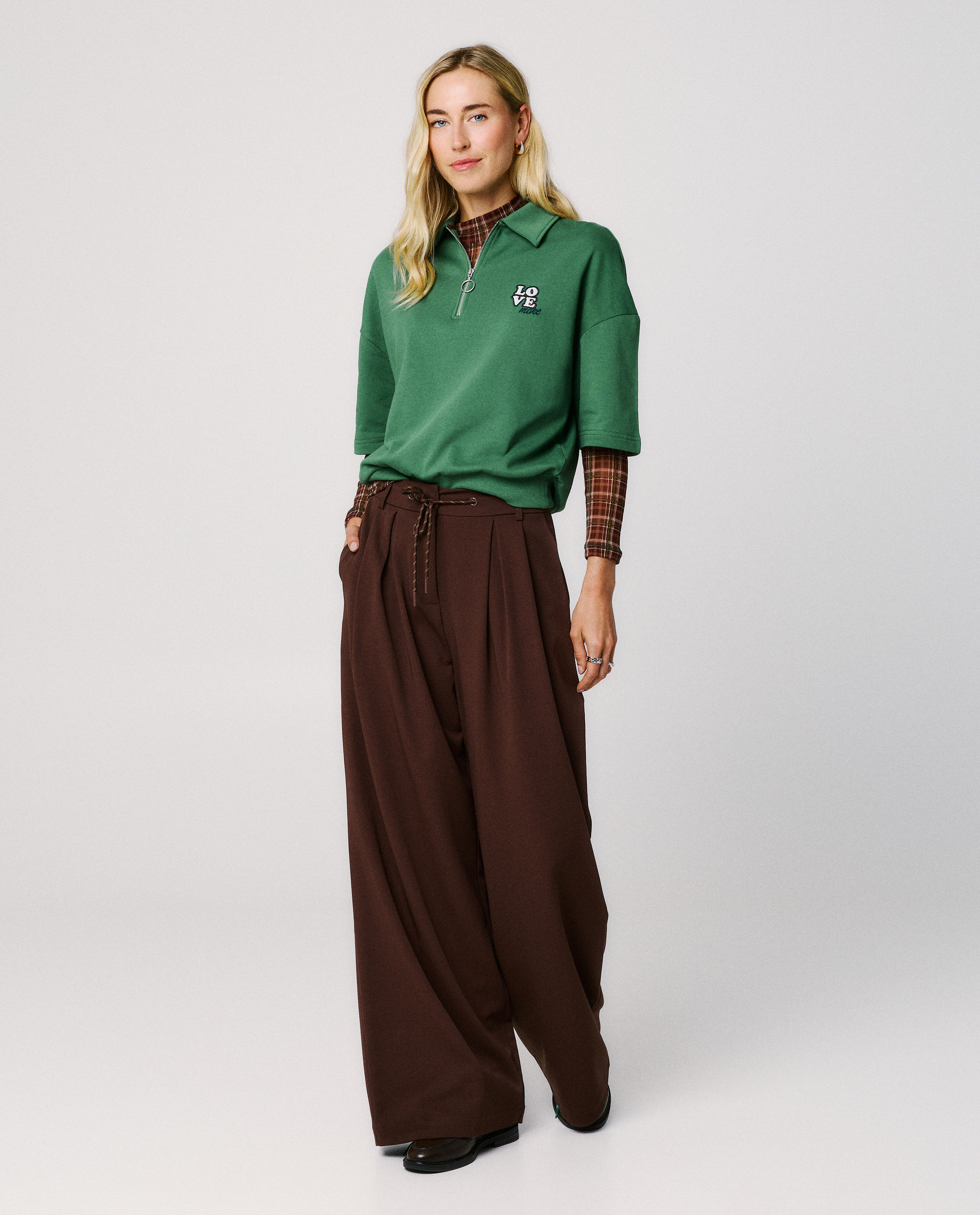 Donkerbruine broek, wide leg fit - Sora