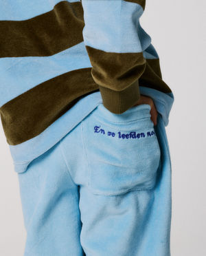 Nachtkleding - Fluwelen pyjama met geborduurde hond, unisex, 98-134
