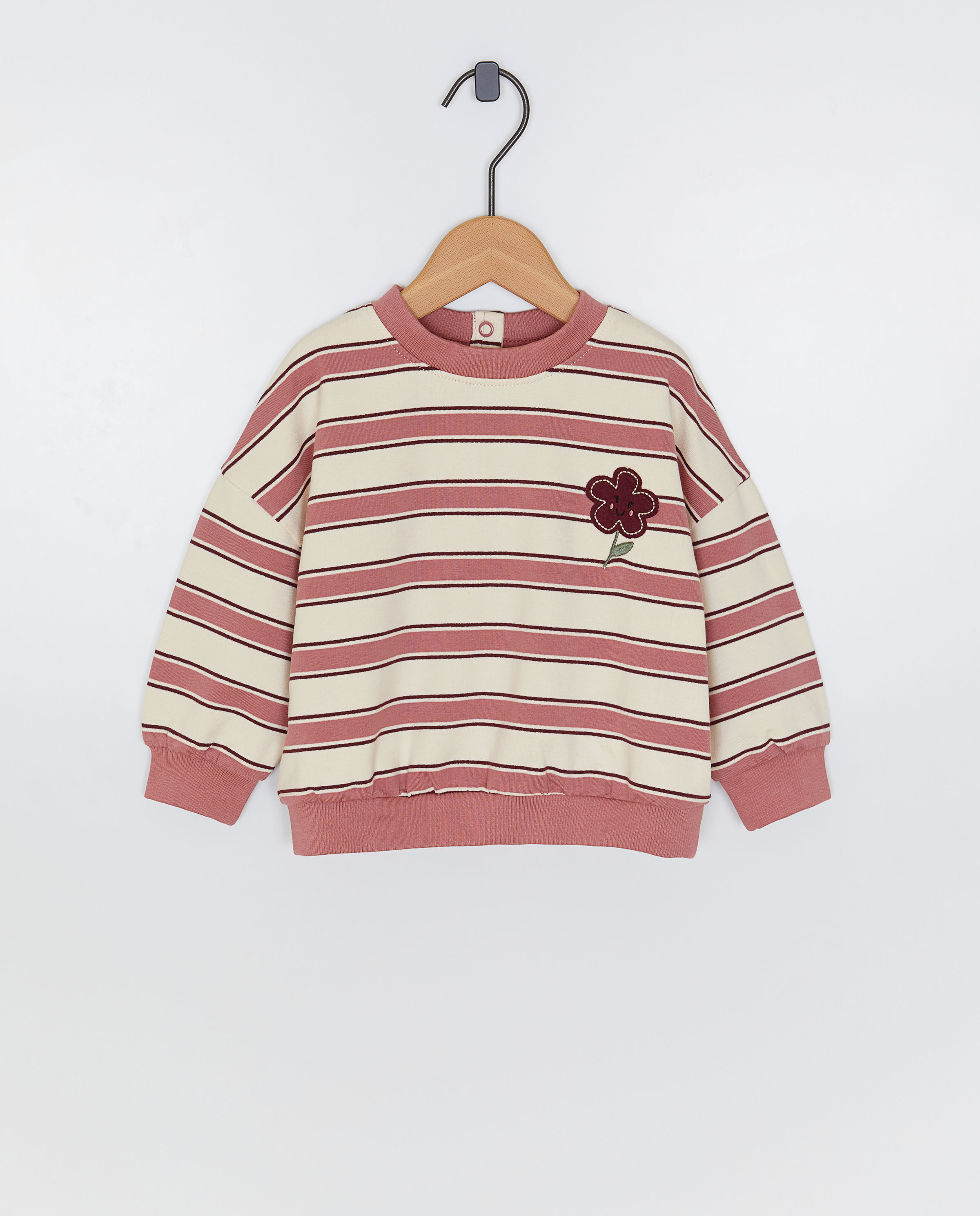 Pull avec fleur brod&eacute;e - Cuddles and Smiles