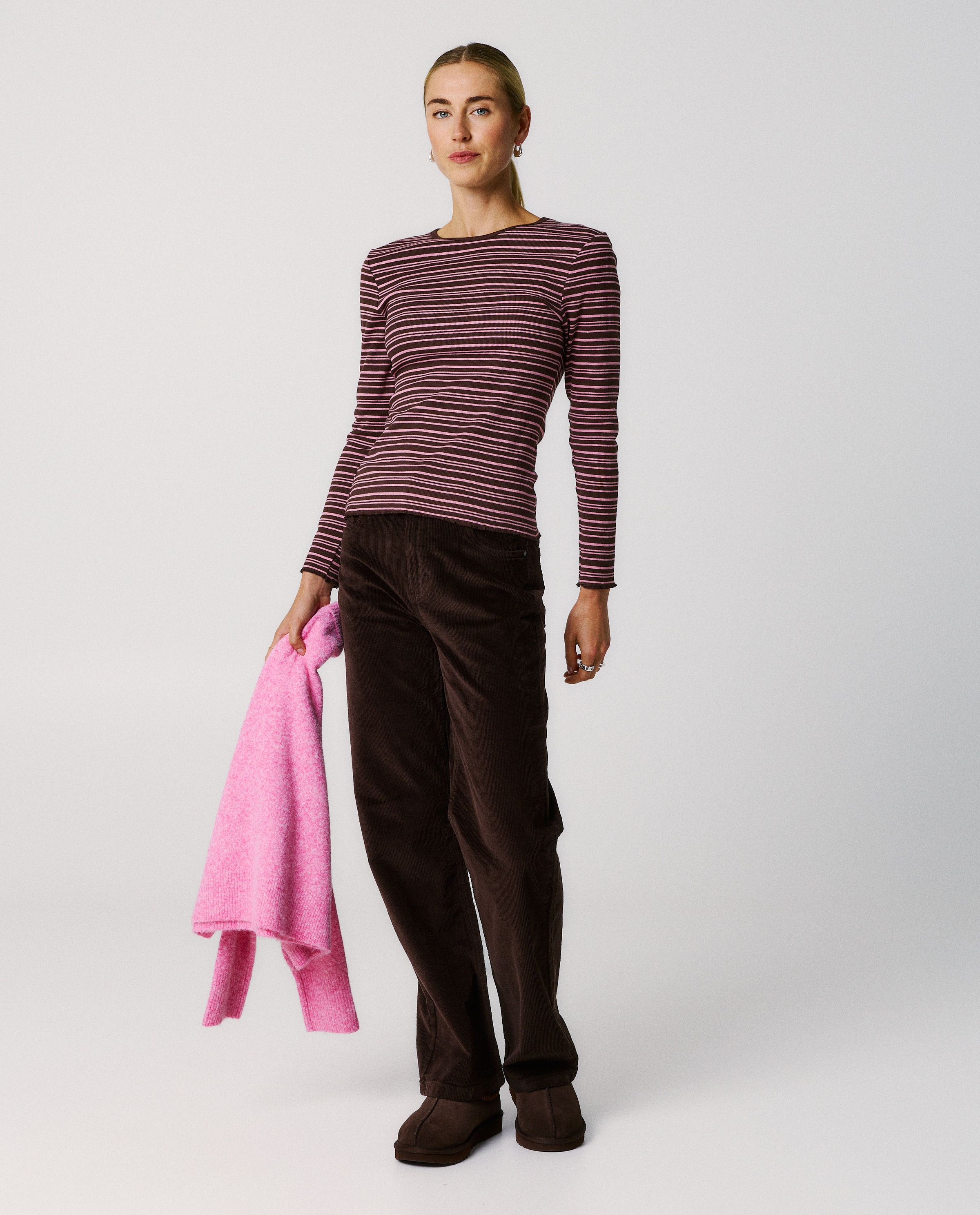 Pantalon en velours c&ocirc;tel&eacute; fin - B.Young