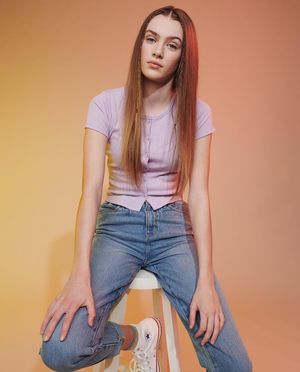 Lila fleurt je outfit op! - 